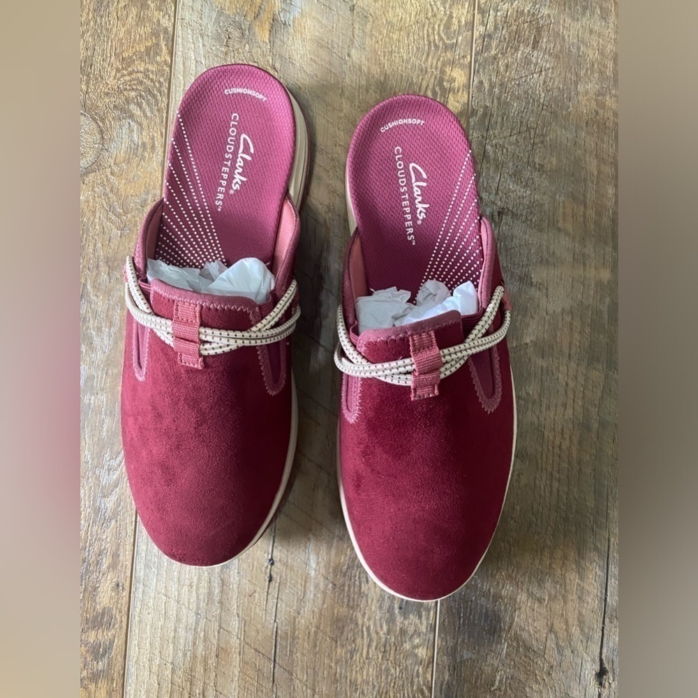 Clarks Breeze Port Clogs Burgundy Women’s Size 8.5 W
